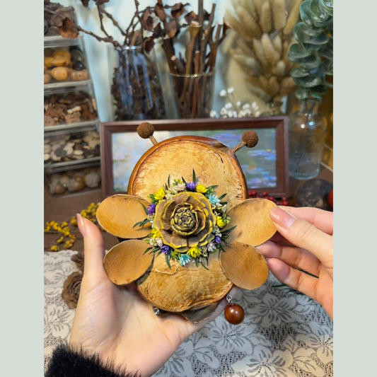 Honey Bee Handmade Pod Doll — Double-Sided Open-Mouth Bloom Edition