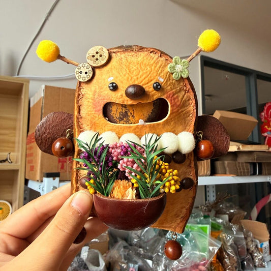 Honey Bee Bloom Handmade Pod Doll — Open-Mouth Dried Flower Garden Edition